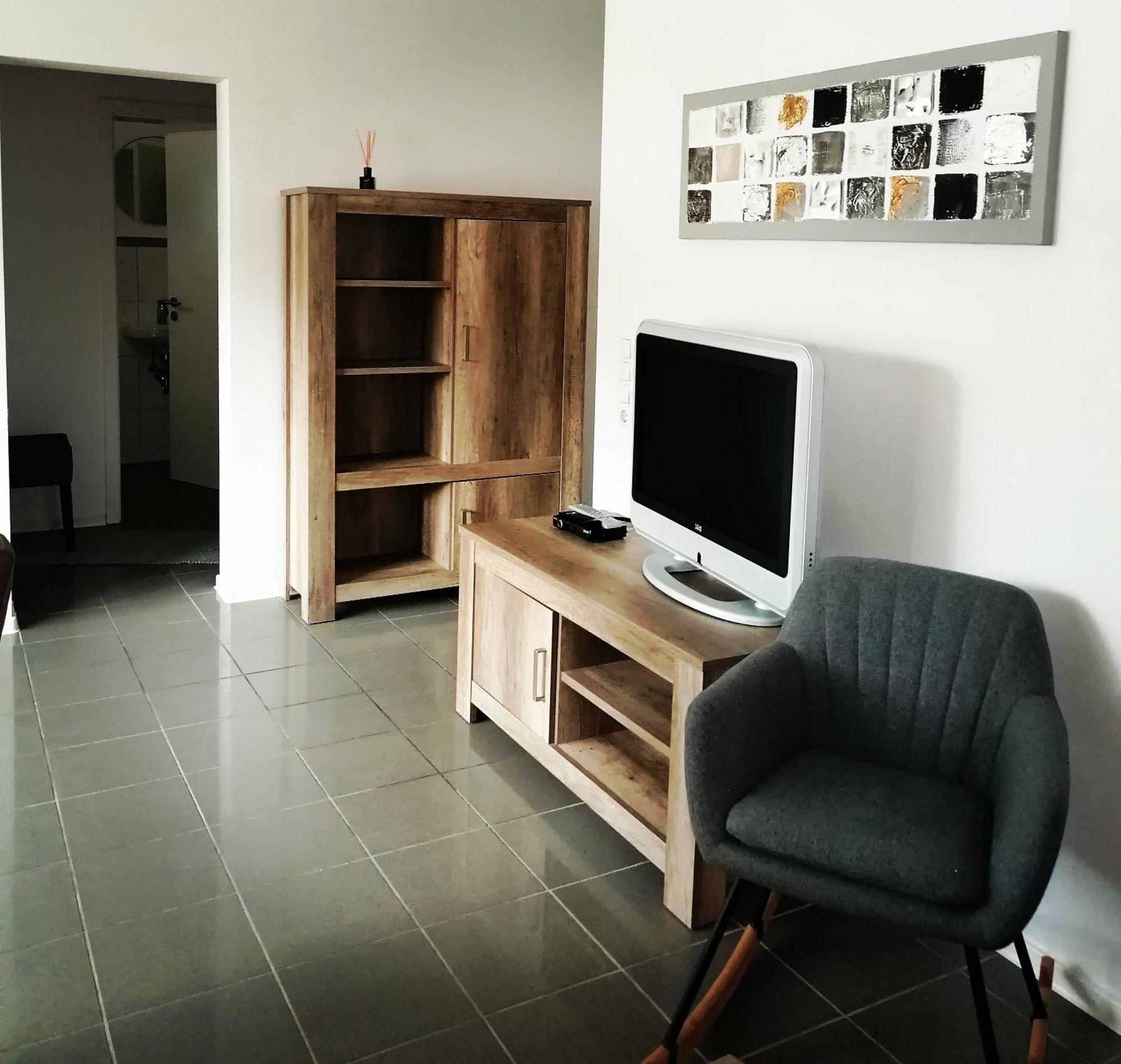 Modernes Apartment - Neustadt An Der Weinstrasse Bagian luar foto